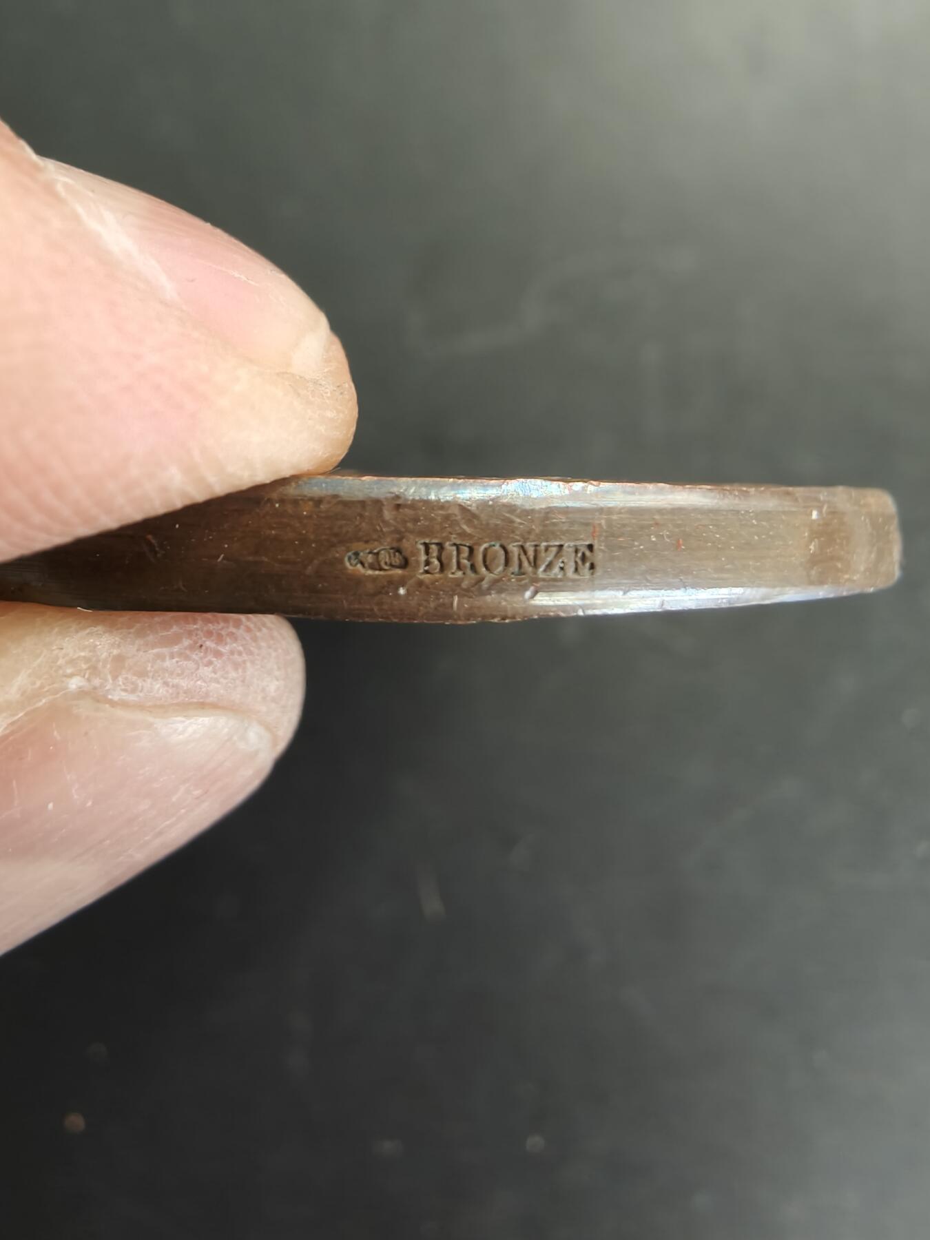 老王徽章第166期 法国1895 年波尔多爱科学学会第十三届全国博览会大铜章    原盒    大师里维特作品    直径64mm.   重量107.7g