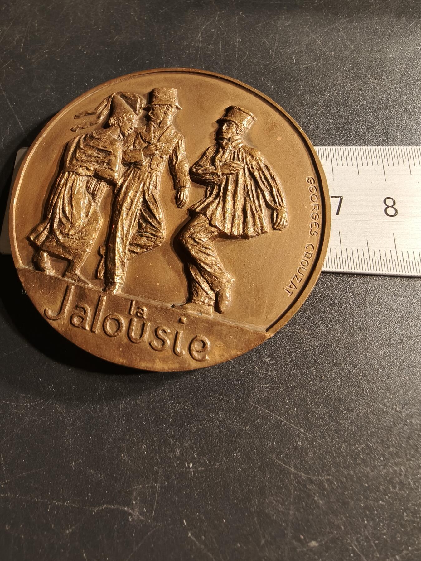 老王徽章第166期 法国下诺曼底大区大铜章    高浮雕     Crouzat作品    直径68mm.    重量158.8g