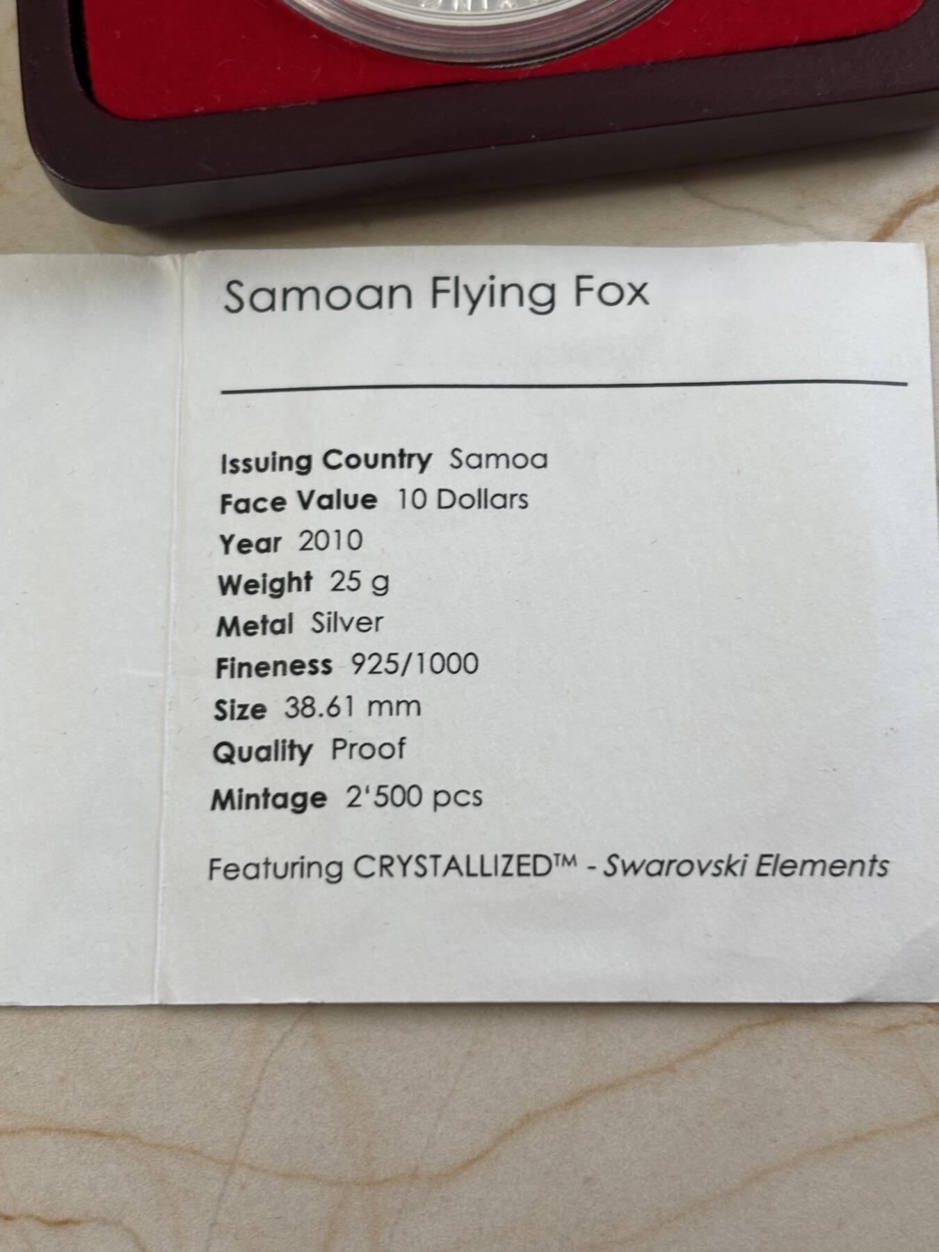 第183期拍卖 萨摩亚2010年动物系列飞狐镶嵌红水晶精制纪念银币，25克，925银，发行2500枚