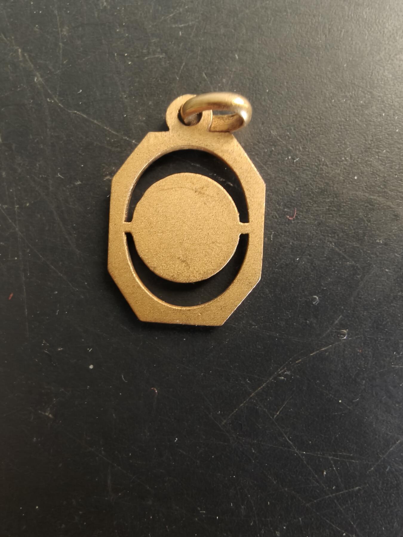 老王徽章第166期 法国天主教会纪念章    带珐琅     