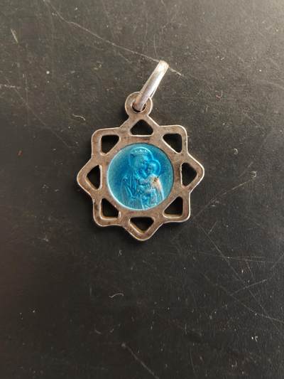 老王徽章第166期 - 法国天主教会纪念章    银质珐琅     1.4g