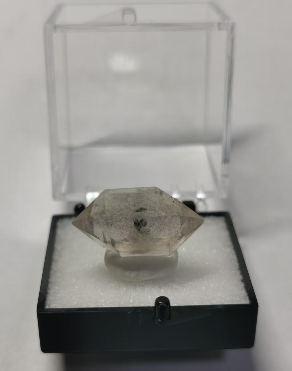 七河·世界钱币杂件水晶矿标小拍（总第29期） 藏家出品 X650 有万花筒效应的云贵闪灵水晶 本件拍品由合作藏家负责邮寄