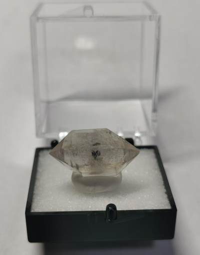 七河·世界钱币杂件水晶矿标小拍（总第29期） - 藏家出品 X650 有万花筒效应的云贵闪灵水晶 本件拍品由合作藏家负责邮寄