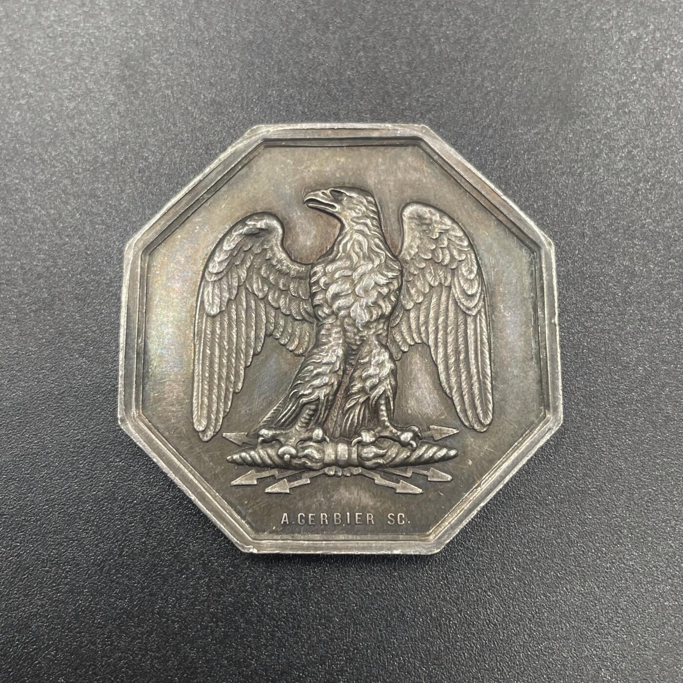 「木头集藏」章牌精品专场！ 法国雄鹰火灾保险公司八角银章，直径：37 mm，19.3 g，蜜蜂 ARGENT，品相不错。