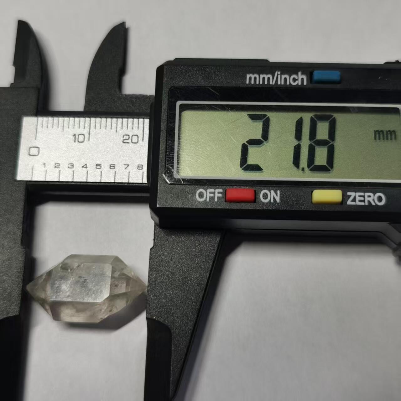 七河·世界钱币杂件水晶矿标小拍（总第29期） 藏家出品 X650 有万花筒效应的云贵闪灵水晶 本件拍品由合作藏家负责邮寄