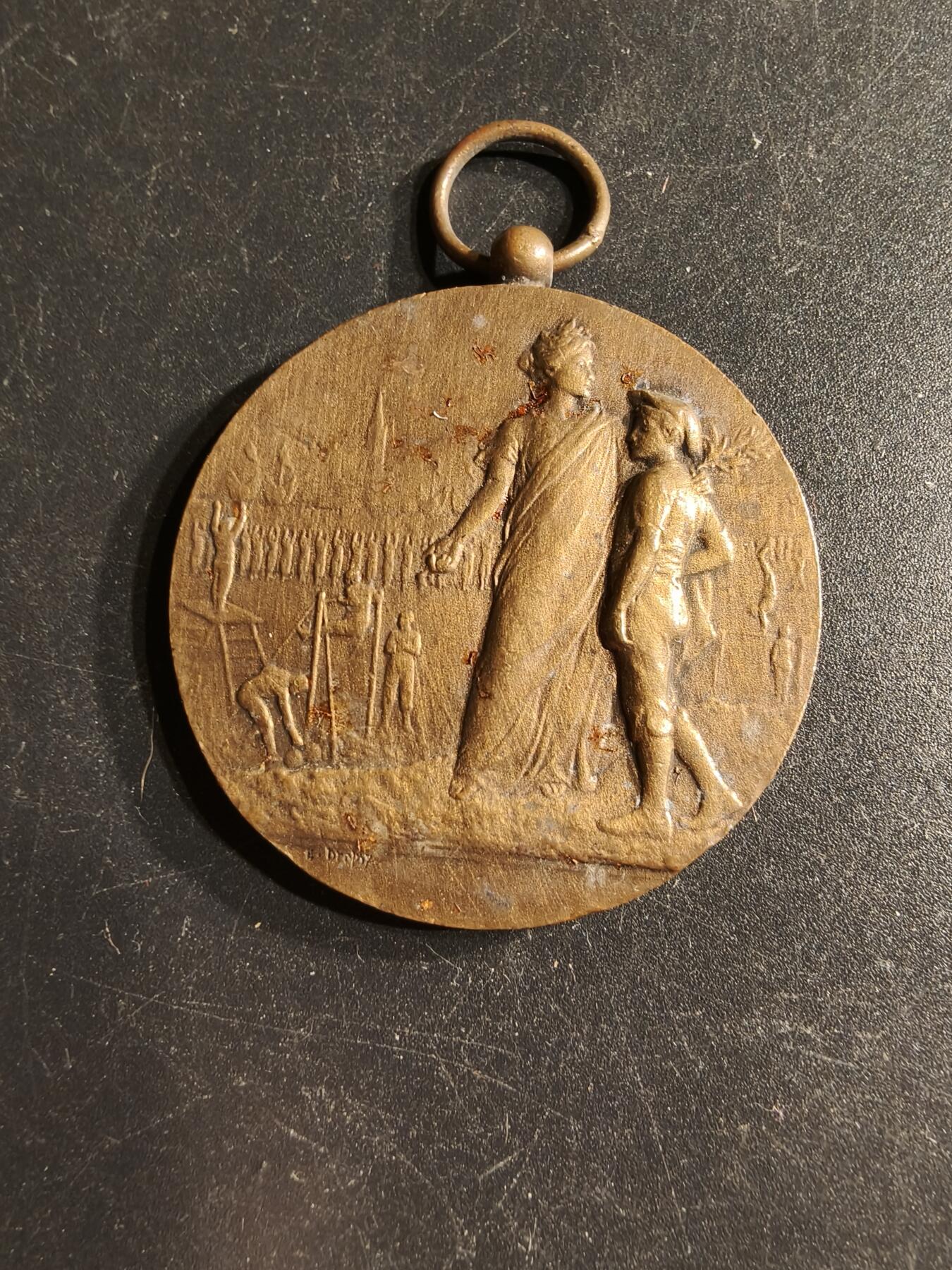 老王徽章第166期 法国体操协会铜奖章   大师Dropsy作品  直径41mm.   重量30g