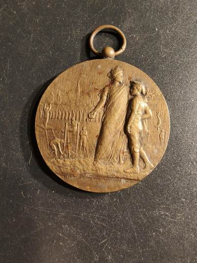 老王徽章第166期 - 法国体操协会铜奖章   大师Dropsy作品  直径41mm.   重量30g