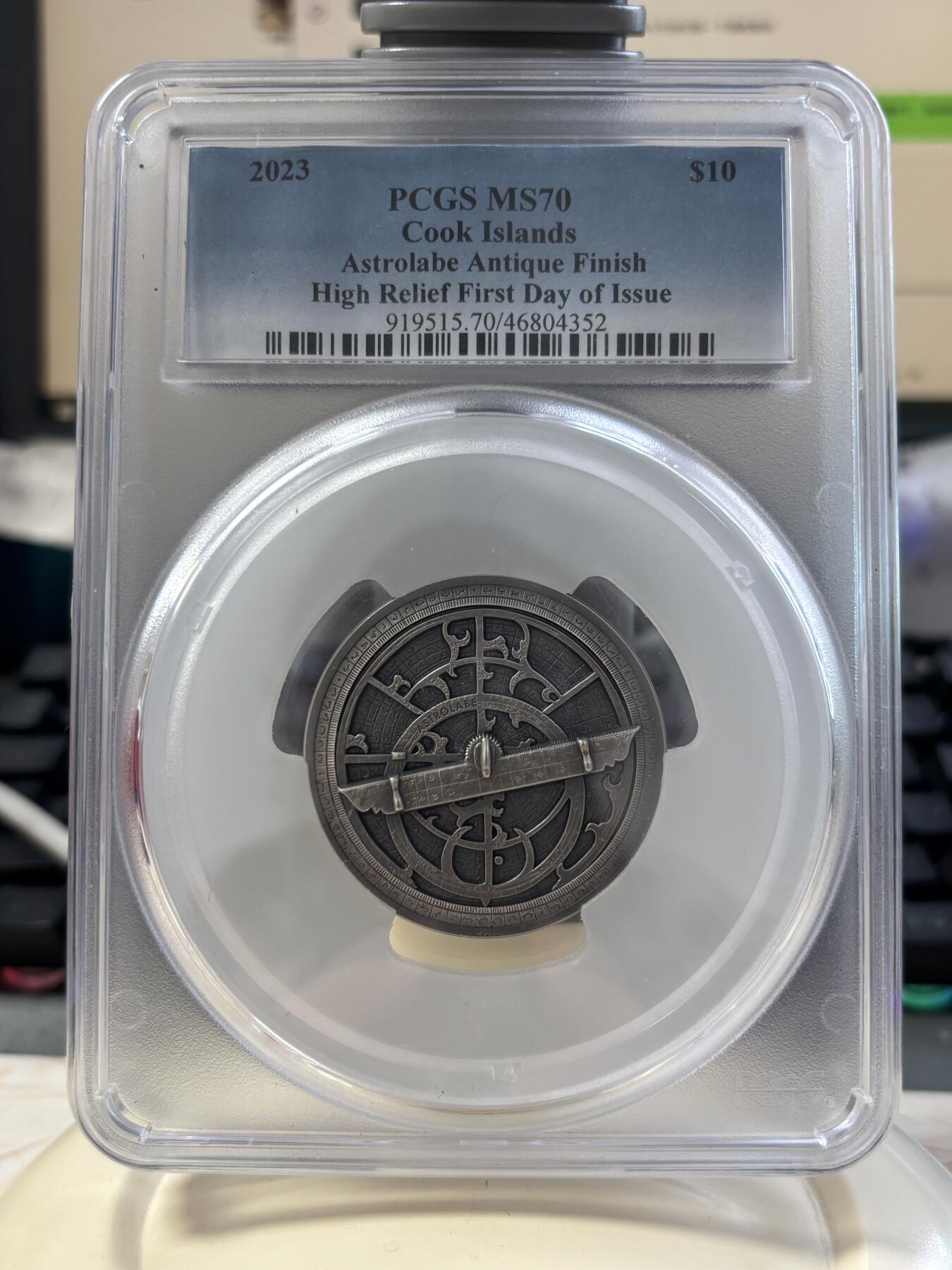 第183期拍卖 获奖库克2023年历史仪器星盘2盎司银币PCGS-MS70首无原盒证书，999银，发行1500枚，获克劳斯2024年度最佳克朗币大奖，