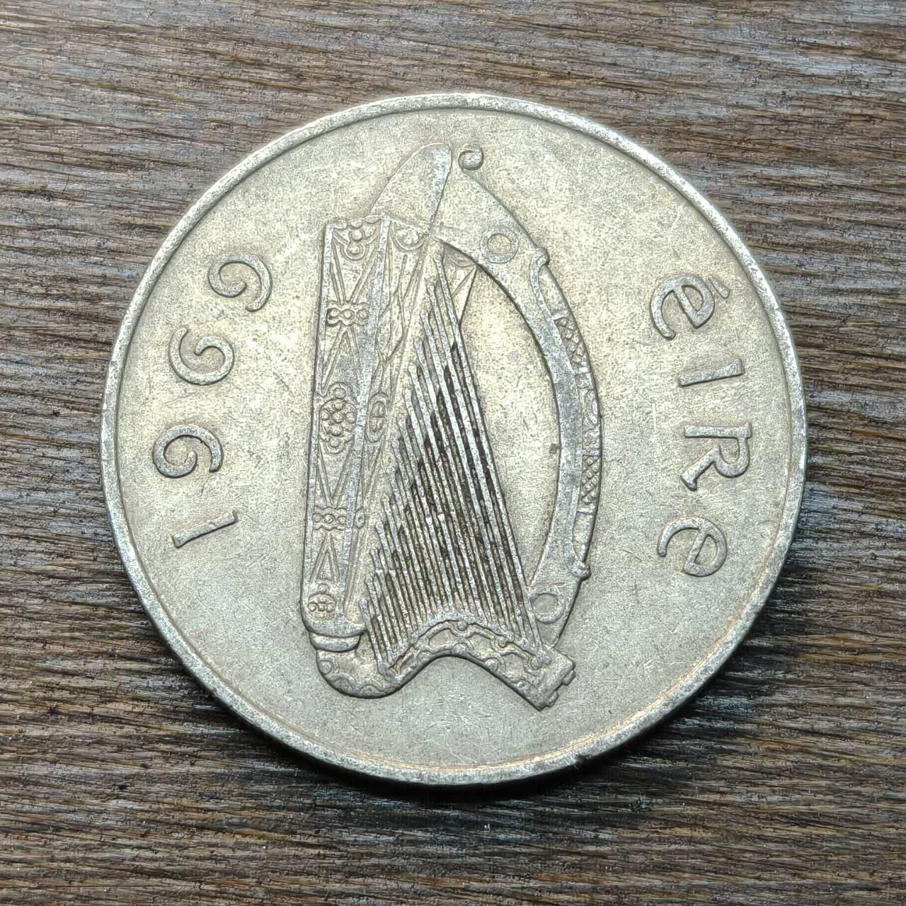 【铜匠收藏】★第133场★散币场，无佣金，30包邮。不满30元，支付5元运费。《接受代拍 代送NGC评级》 爱尔兰 1969年 10便士 大马哈鱼 竖琴 铜镍币