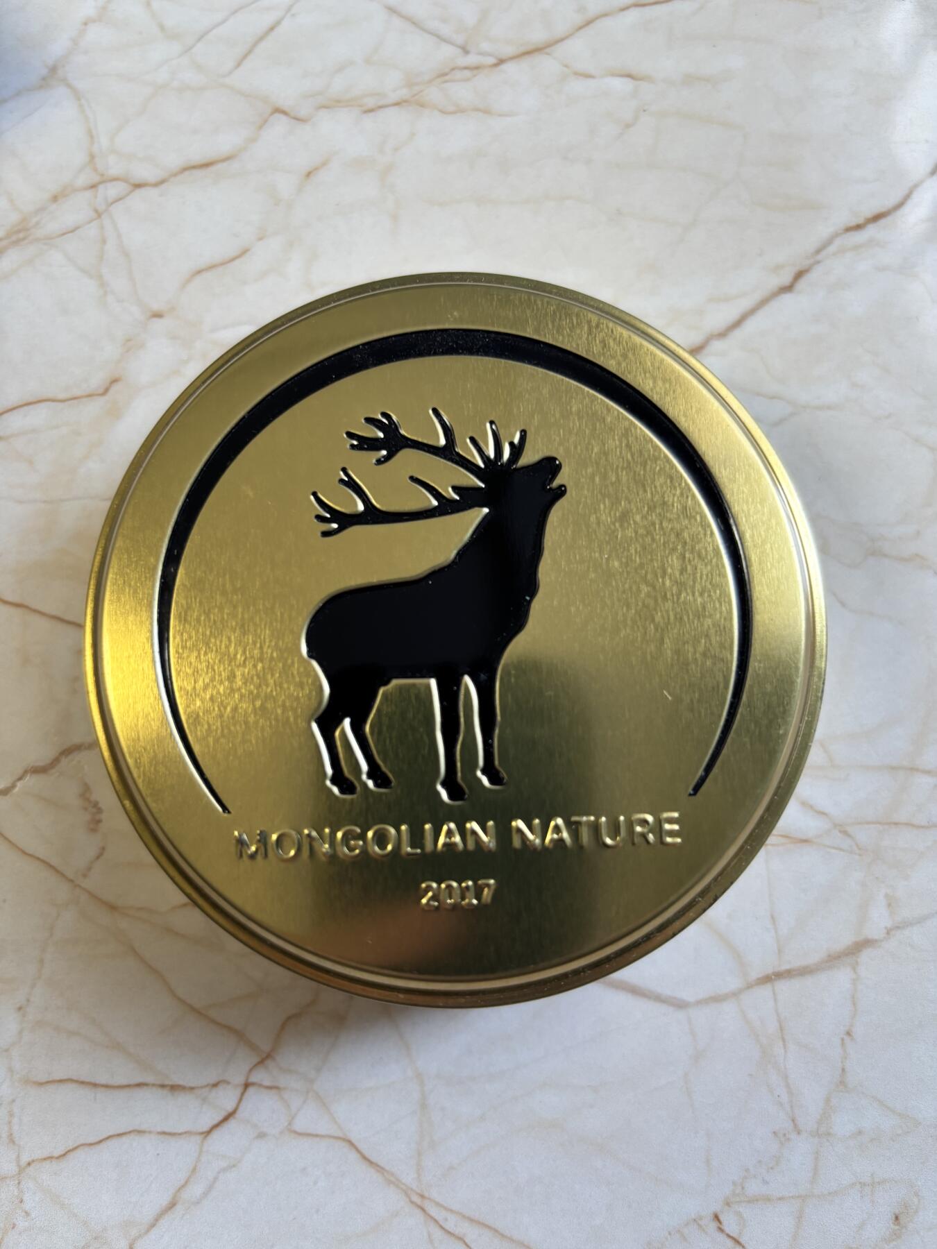 第183期拍卖 蒙古2017年自然系列雄鹿激光切割镂空镀金纪念银币，925银，发行2500枚