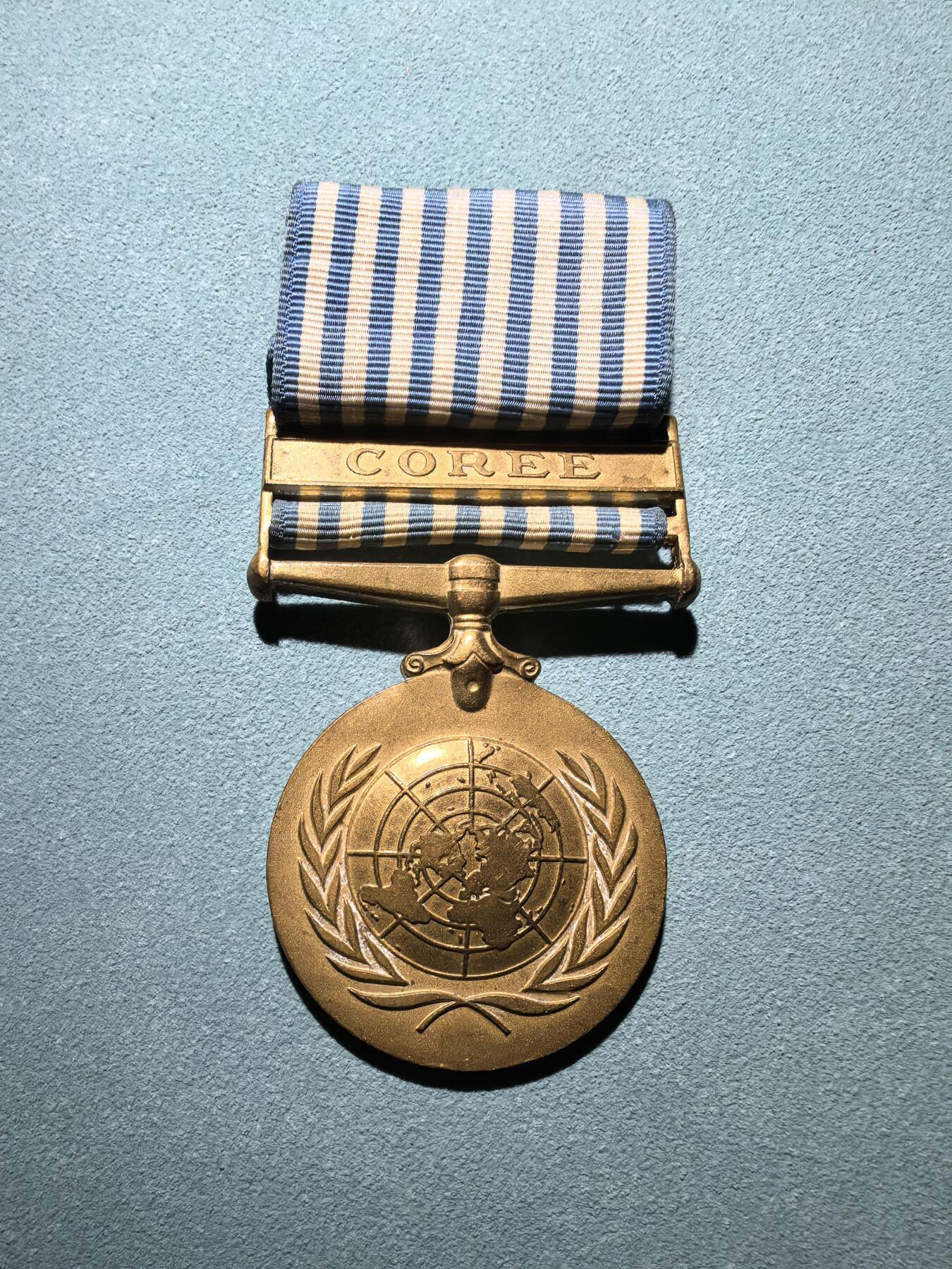 盛世勋华——号角文化勋章邮票专场拍卖第290期 联合国朝鲜战争奖章 法文版