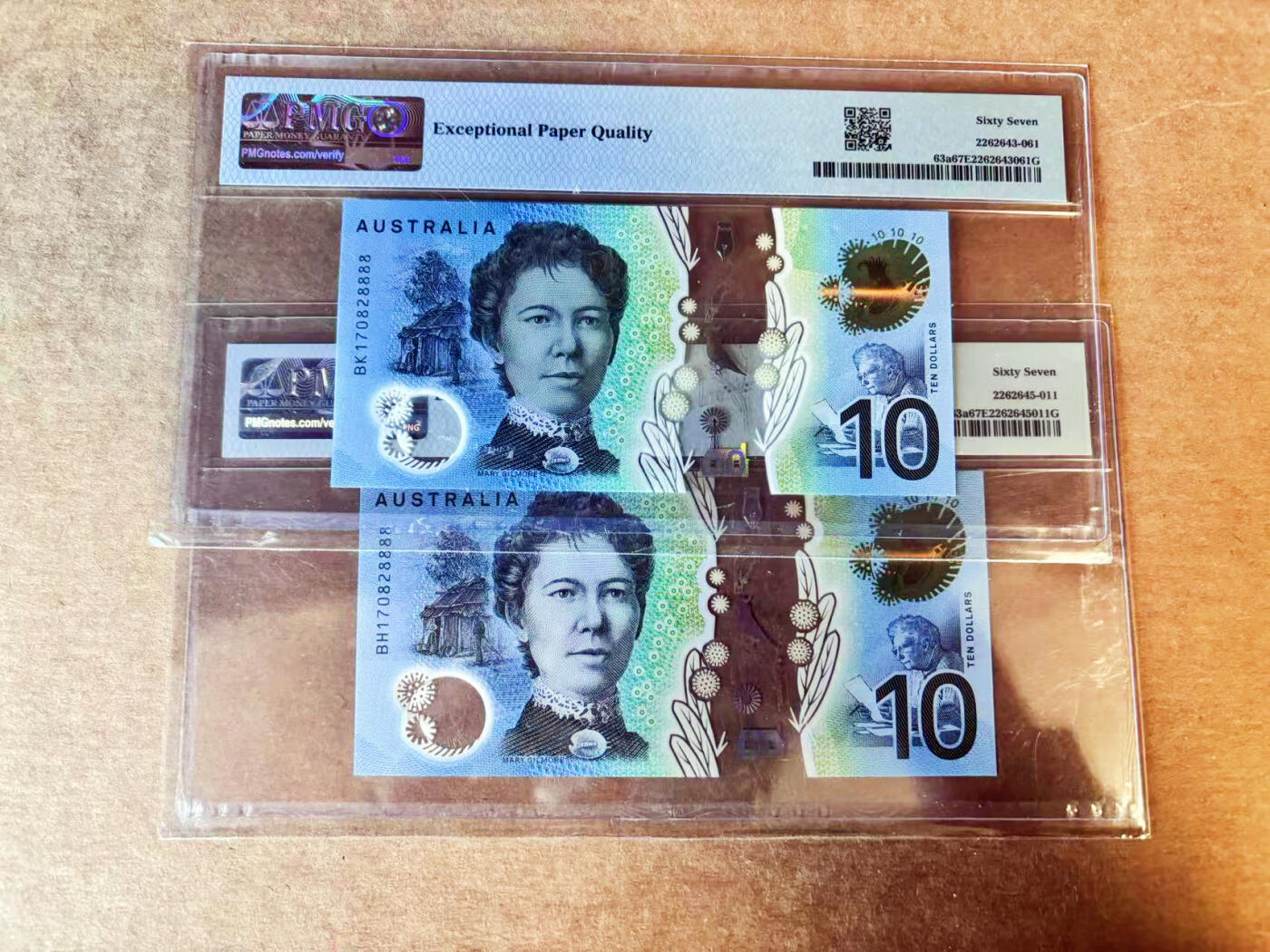 【Blue Auction】世界纸币精拍第756期——18级TOP拍卖/信誉/品质/专业/高效💫 【一组2张同号 8888狮子号无47】澳大利亚 2017年10元 PMG67EPQ 