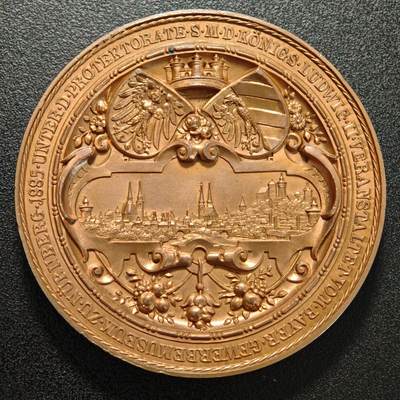 【德藏】世界币章拍卖第155期（拍品征集中~欢迎藏友联系） - 1885年 德国纽伦堡国际博览会城市景观高浮雕大铜章 直径约：65.2mm；重约：163.8g 立体感十足 浮雕感极强 大尺寸压手感十足