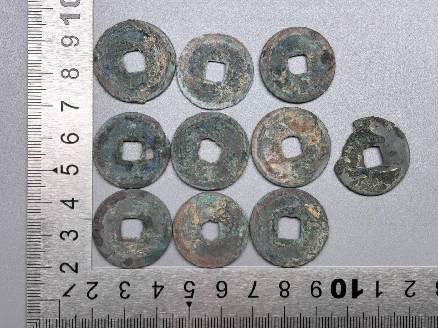 小驴勋章奖章收藏11月29日周六晚六点拍卖（珍爱和平，收藏战争，铭记历史，勿忘国耻，忠党爱国。有偿代拍，送拍规则在简介最后，参拍须阅读规则后再参拍，关系到运费包装发货时效真假辨别等关键信息，拍卖时不再发原图，看大图店主微信码在拍卖店铺介绍里）