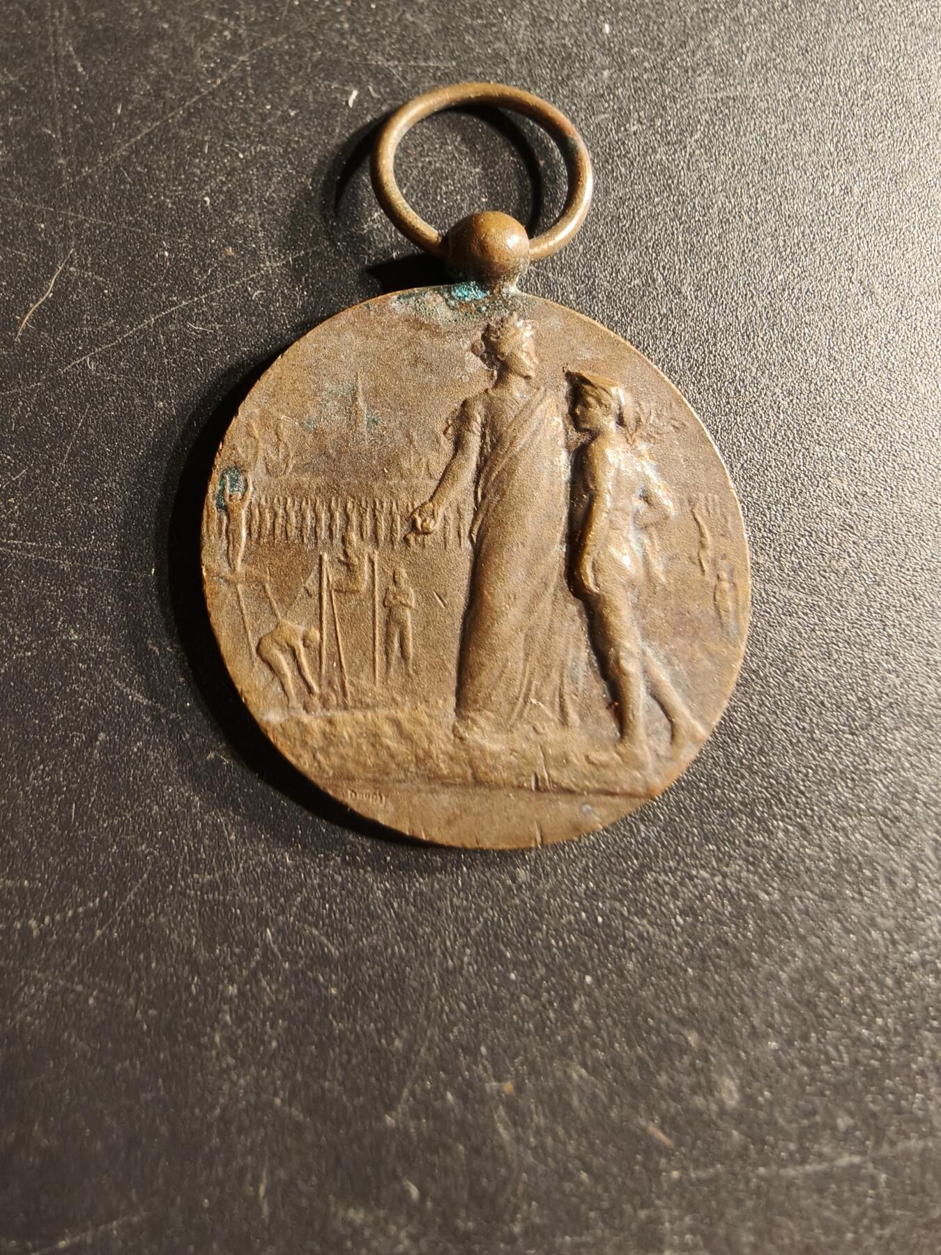 老王徽章第166期 法国体操协会铜奖章     大师Dropsy作品   直径26mm.   重量7.9g