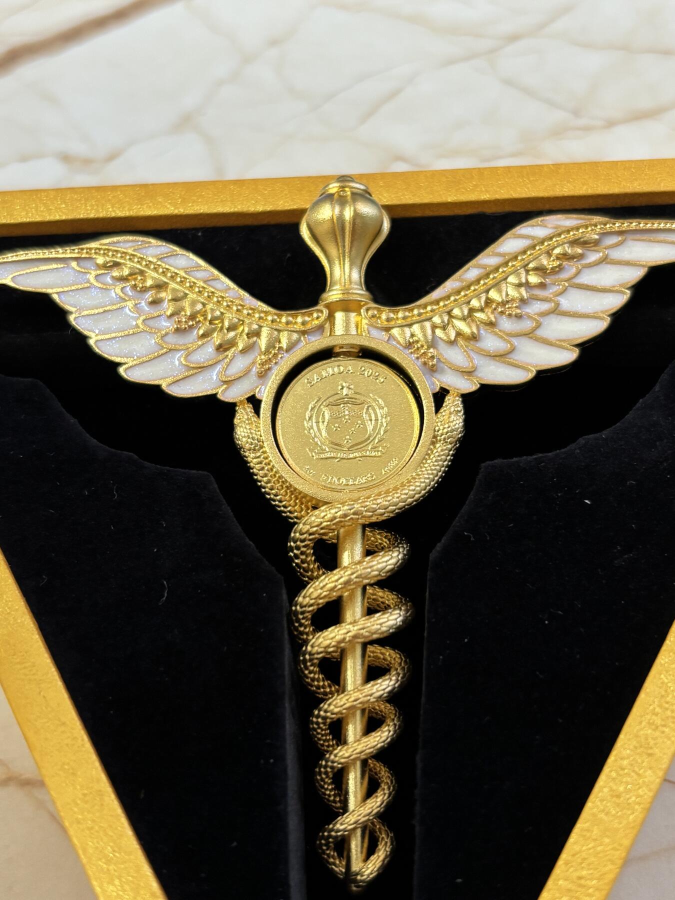 第183期拍卖 萨摩亚2025年墨丘利双蛇权杖2盎司银币中间可翻转，999银，发行699枚，2盎司