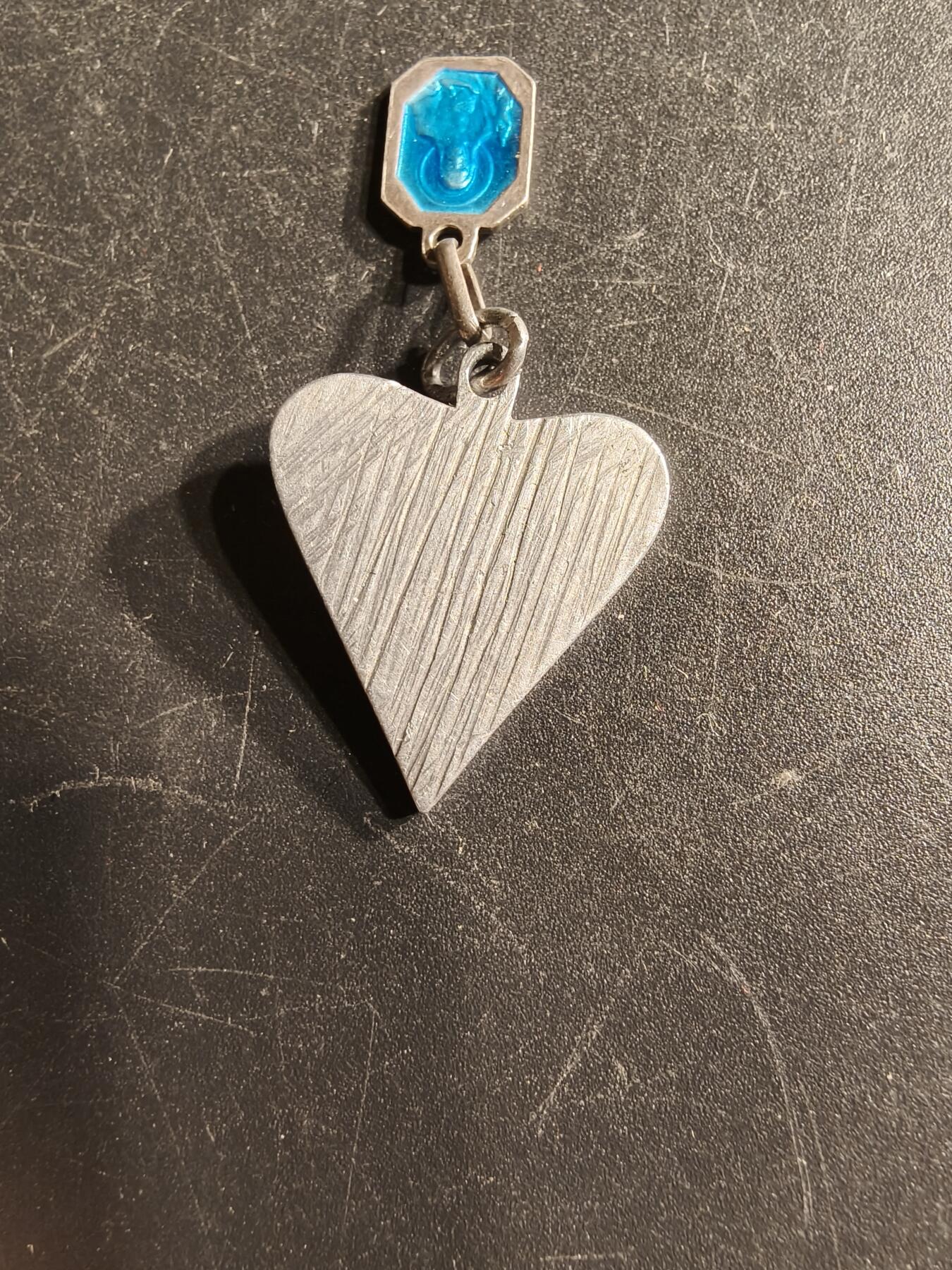 老王徽章第166期 法国天主教会纪念章    银质珐琅     1.1g