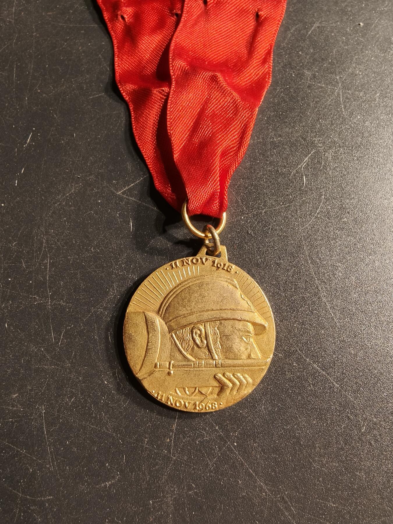 老王徽章第166期 法国一战50周年纪念章    镀金版