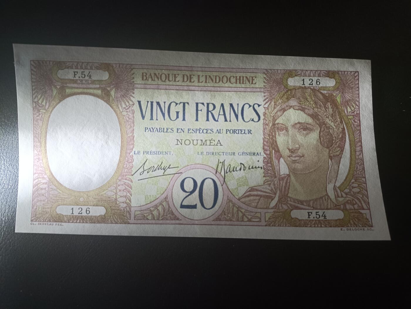 2025十一月第七期，总205期 法属太平洋努美阿地名1929版20法郎UNC-左侧暗裂，稀有早期品种高品相，谷神和孔雀