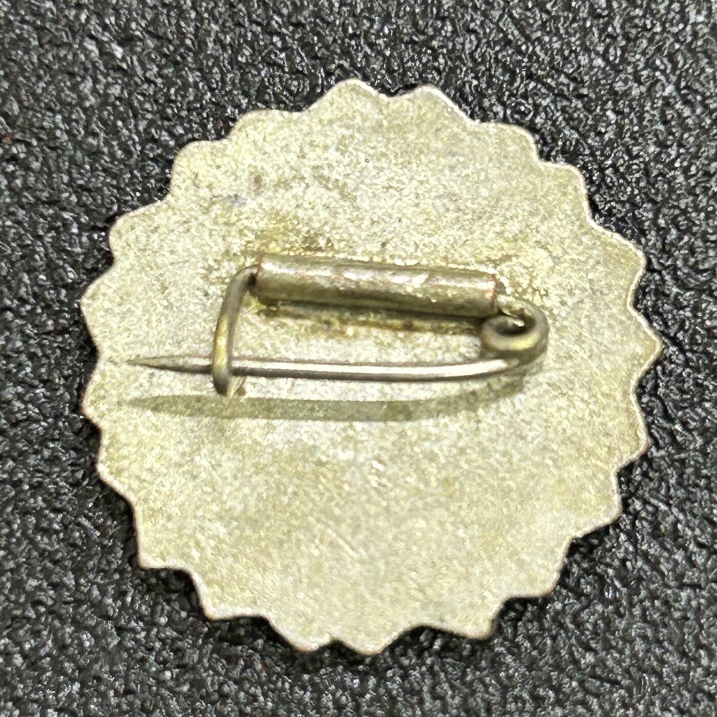 西秦中古拍卖第六十七期 日本昭和时代 委员证章 校服 JK服配饰