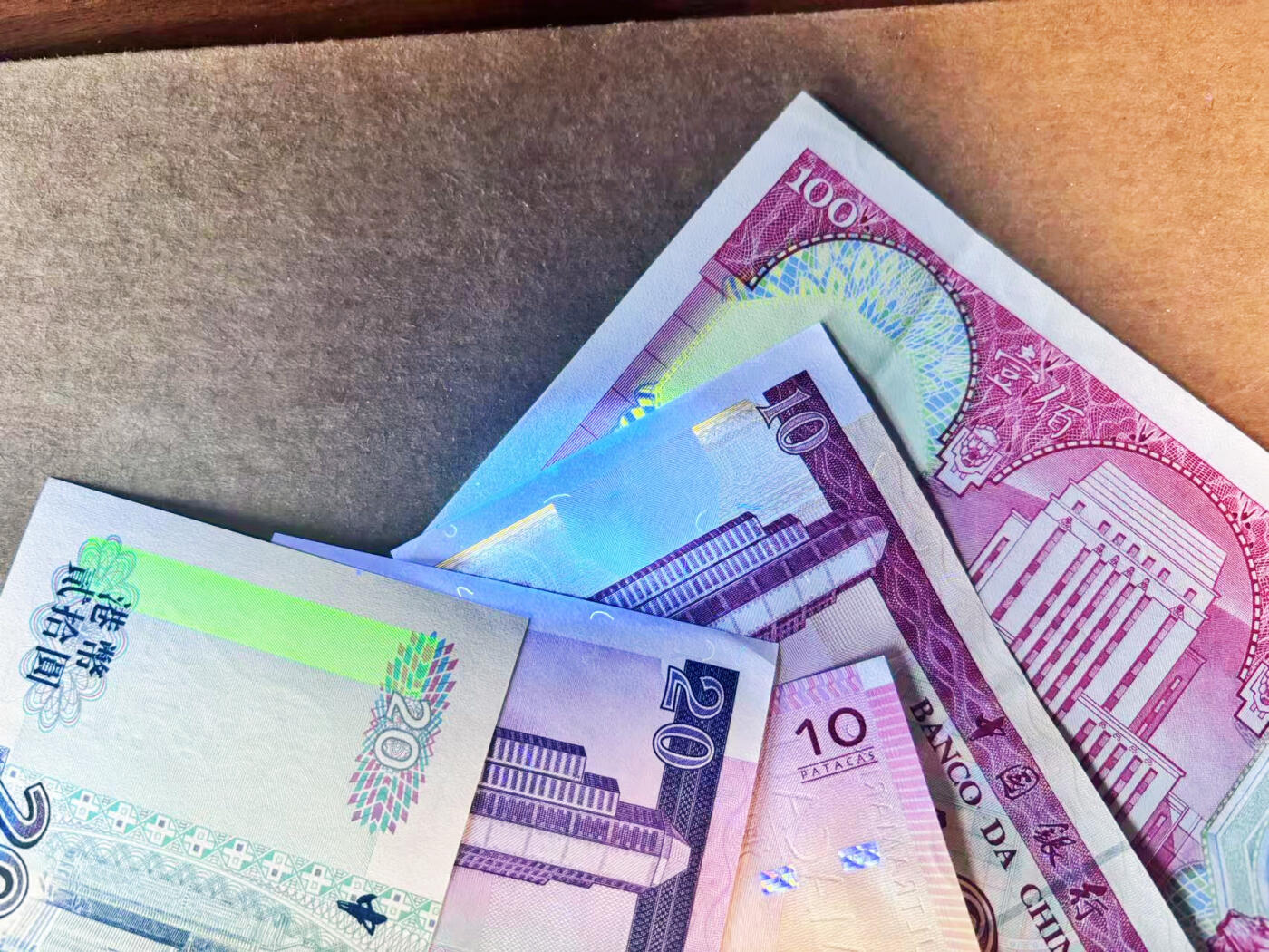 【Blue Auction】世界纸币精拍第756期——18级TOP拍卖/信誉/品质/专业/高效💫 【一组5张 含AA冠】香港/澳门 10-100元一组 品相如图