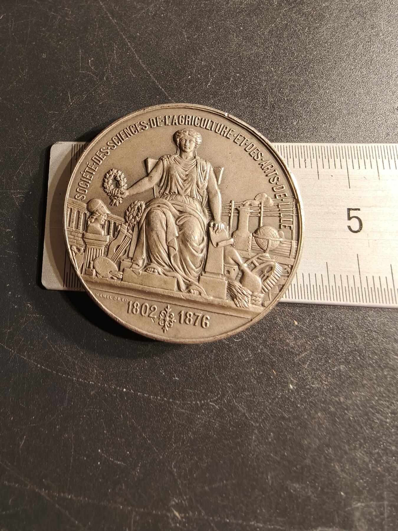 老王徽章第166期 法国里尔市农业科学协会大银章    原盒   800银   直径41mm.   重量39g