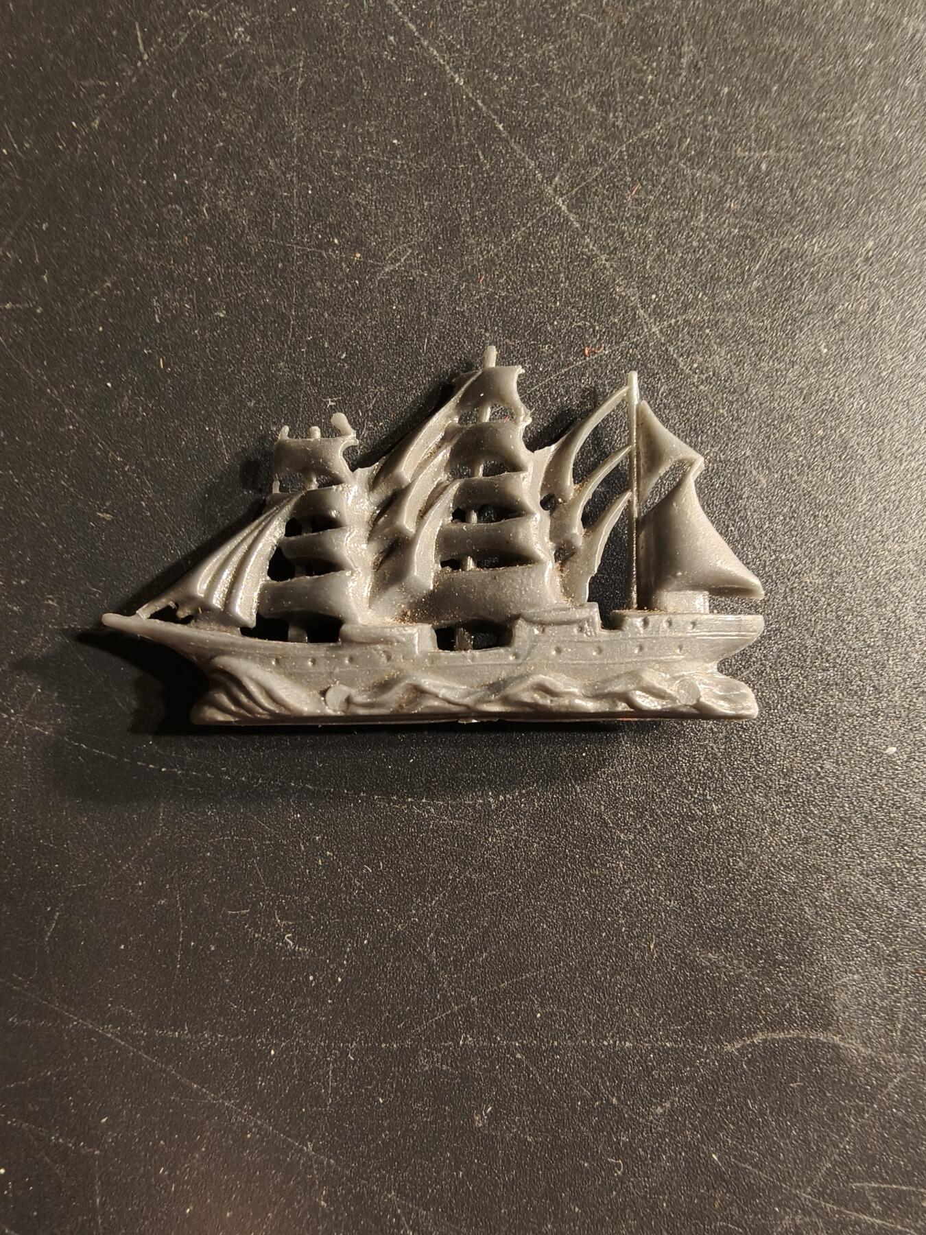 老王徽章第166期 德三德国风帆战舰证章