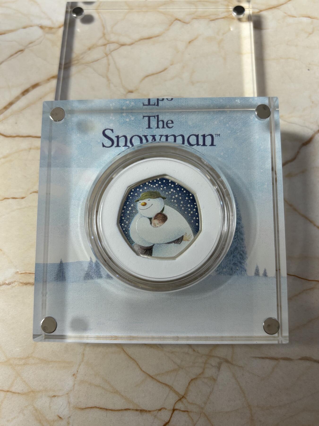 第183期拍卖 英国2020年雪人七边形彩色精制纪念银币，925银，8克，发行量7000枚