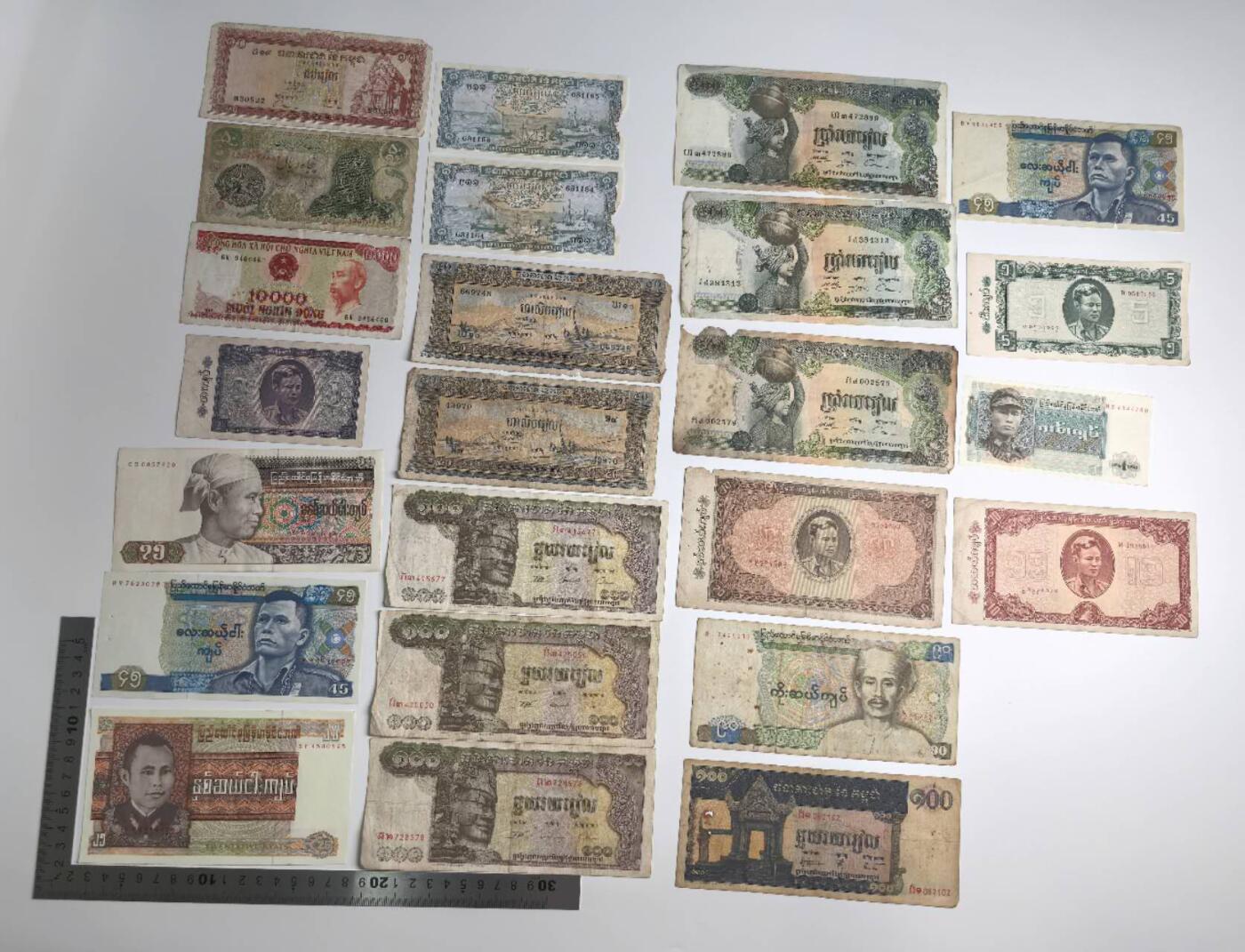 小驴勋章奖章收藏11月29日周六晚六点拍卖（珍爱和平，收藏战争，铭记历史，勿忘国耻，忠党爱国。有偿代拍，送拍规则在简介最后，参拍须阅读规则后再参拍，关系到运费包装发货时效真假辨别等关键信息，拍卖时不再发原图，看大图店主微信码在拍卖店铺介绍里）