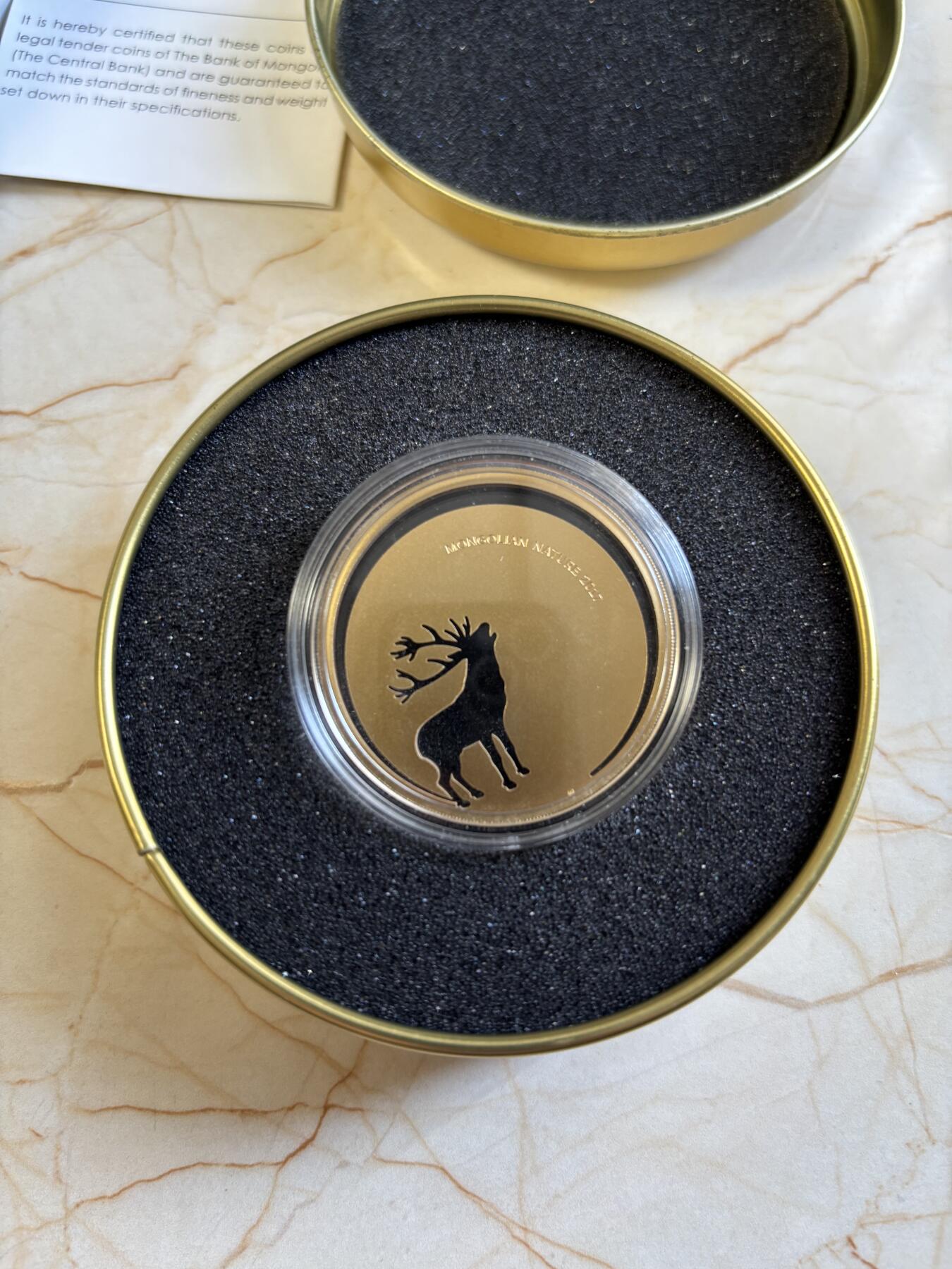 第183期拍卖 蒙古2017年自然系列雄鹿激光切割镂空镀金纪念银币，925银，发行2500枚