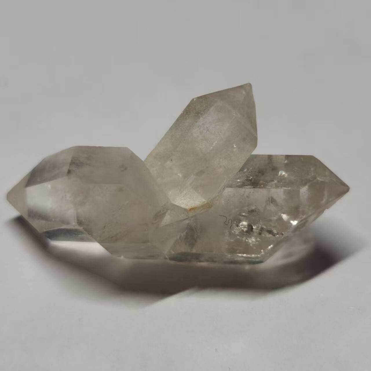 七河·世界钱币杂件水晶矿标小拍（总第29期） 藏家出品X648 水晶花朵-云贵闪灵水晶共生小晶花 本件拍品由合作藏家负责邮寄