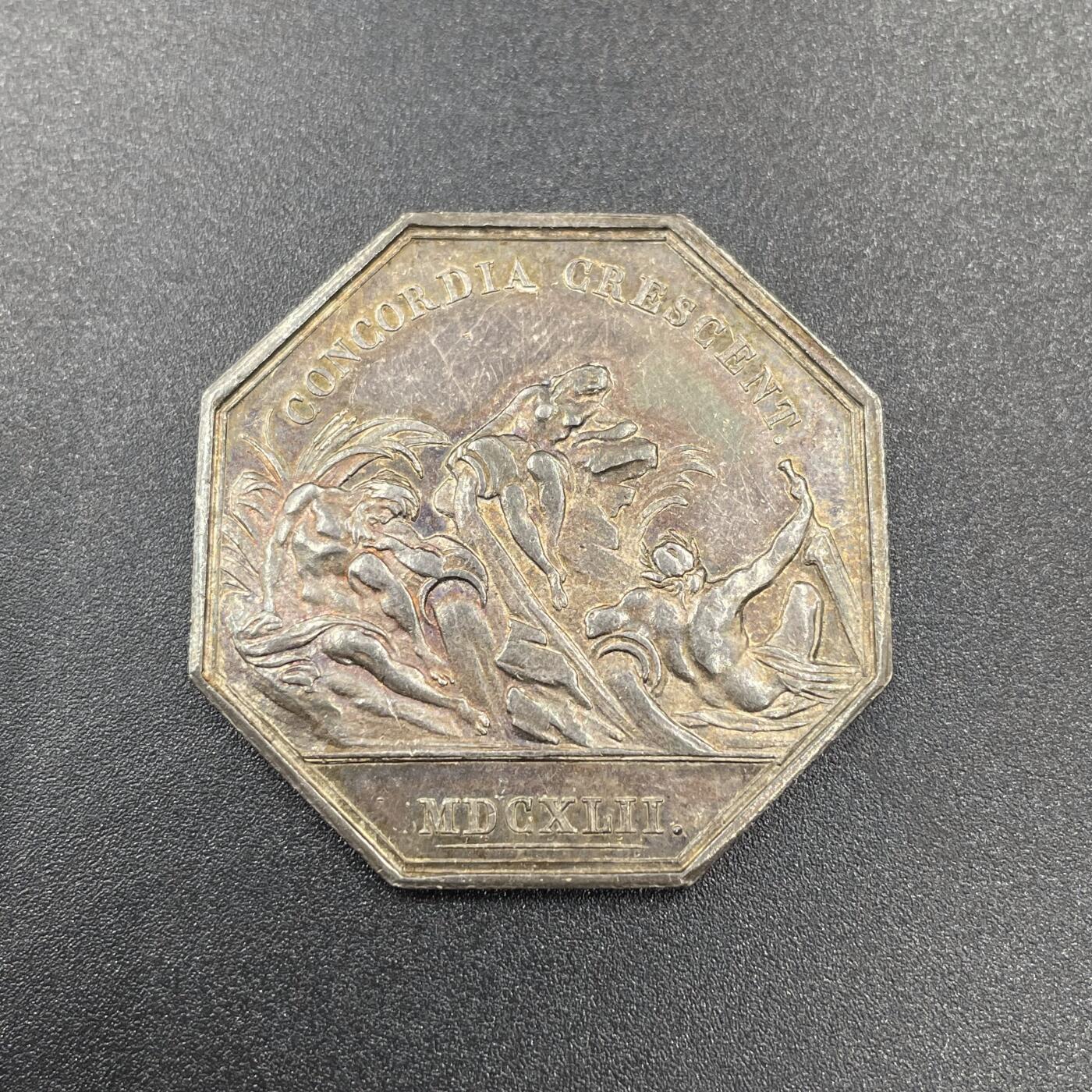 「木头集藏」章牌精品专场！ 法国布里亚尔运河八角银章，直径：34mm，15.9g，1832年前无边铭版本，很少见。