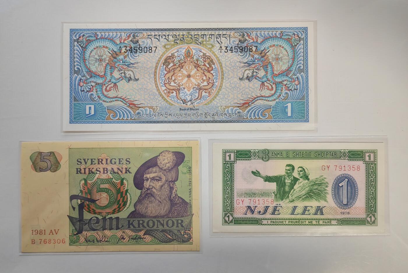 【礼羽收藏】🌏世界钱币拍卖第113期 （一组三张）瑞典5、阿尔巴尼亚1、不丹1，全部UNC