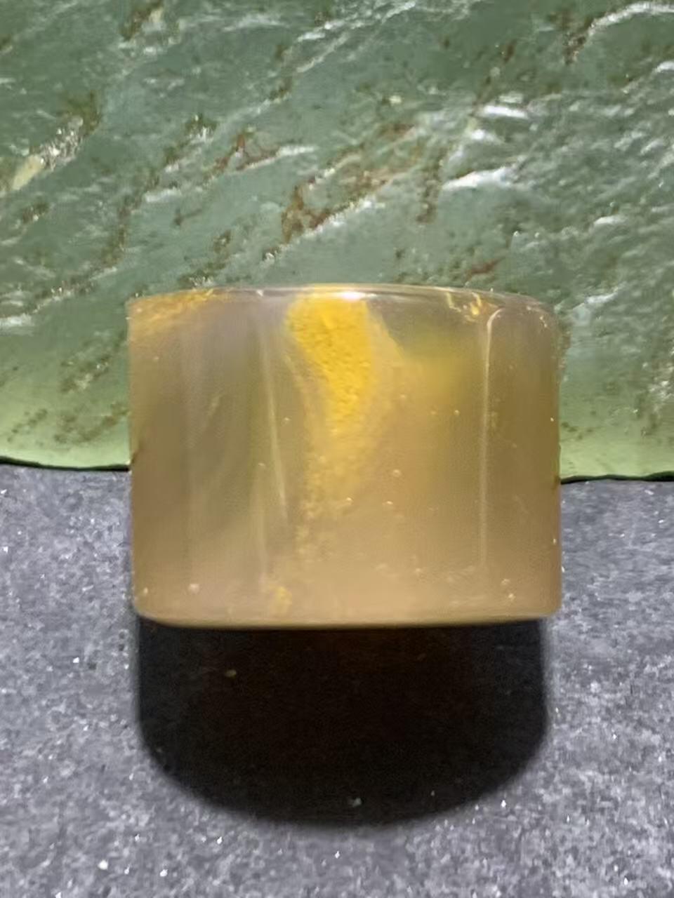 蒙料冻料飘金沙鸡油黄战国红玛瑙通货墩子一个