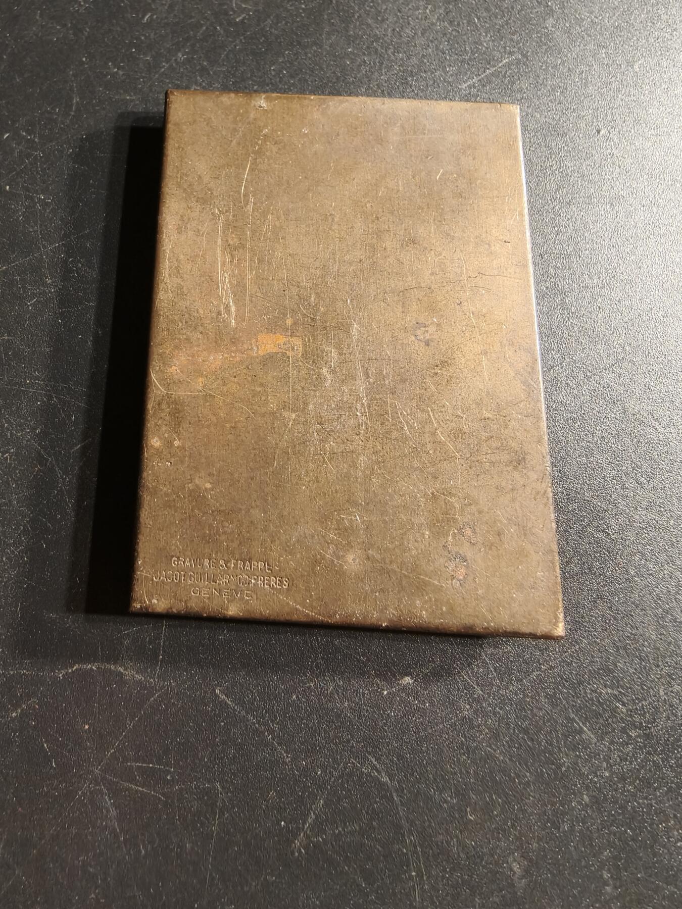 老王徽章第166期 瑞士阿道夫·德斯皮纳医生方形大铜章     高浮雕    尺寸60×42mm.    重量74.9g