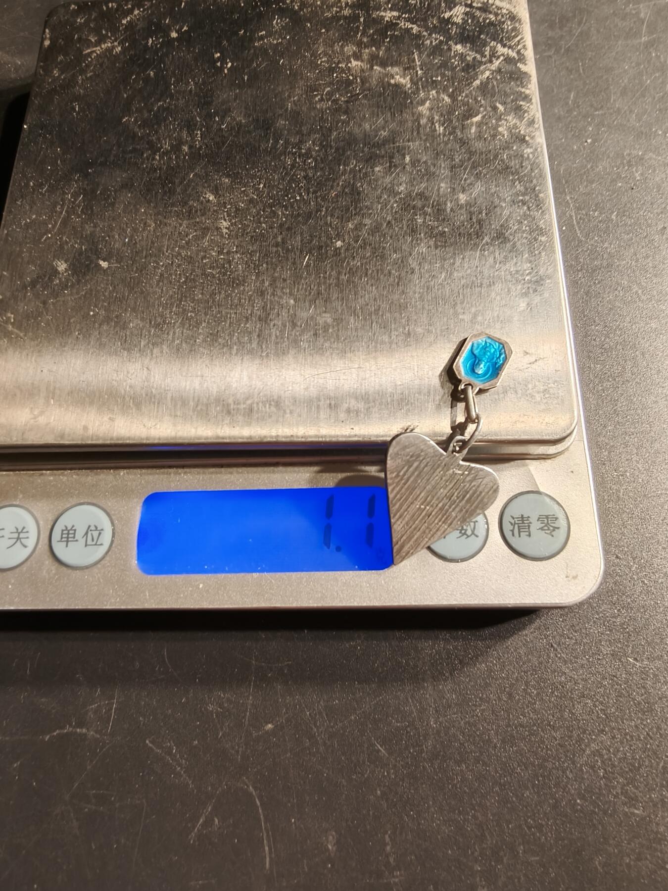 老王徽章第166期 法国天主教会纪念章    银质珐琅     1.1g