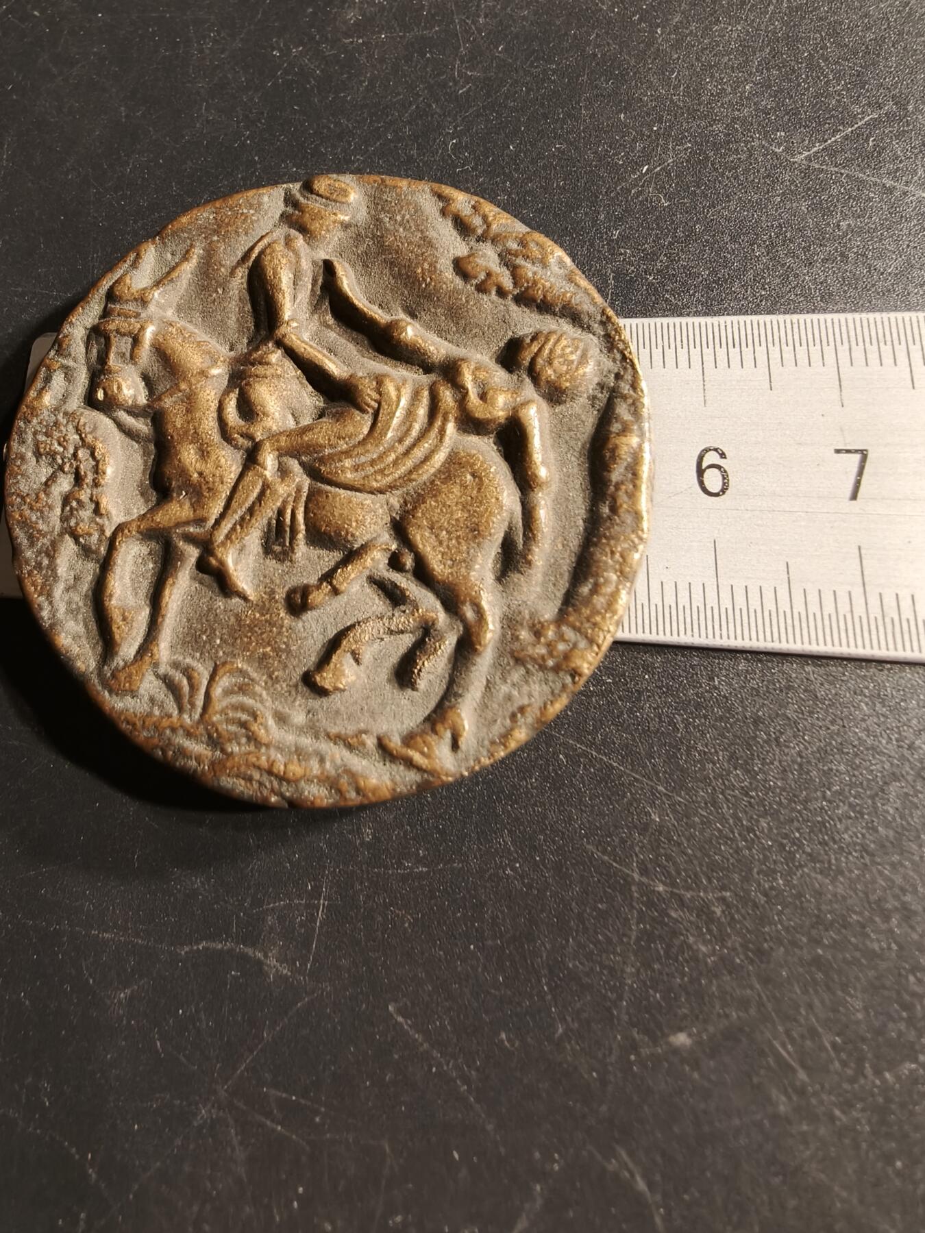 老王徽章第166期 法国罗马风格大铜章    直径56mm.   重量120g