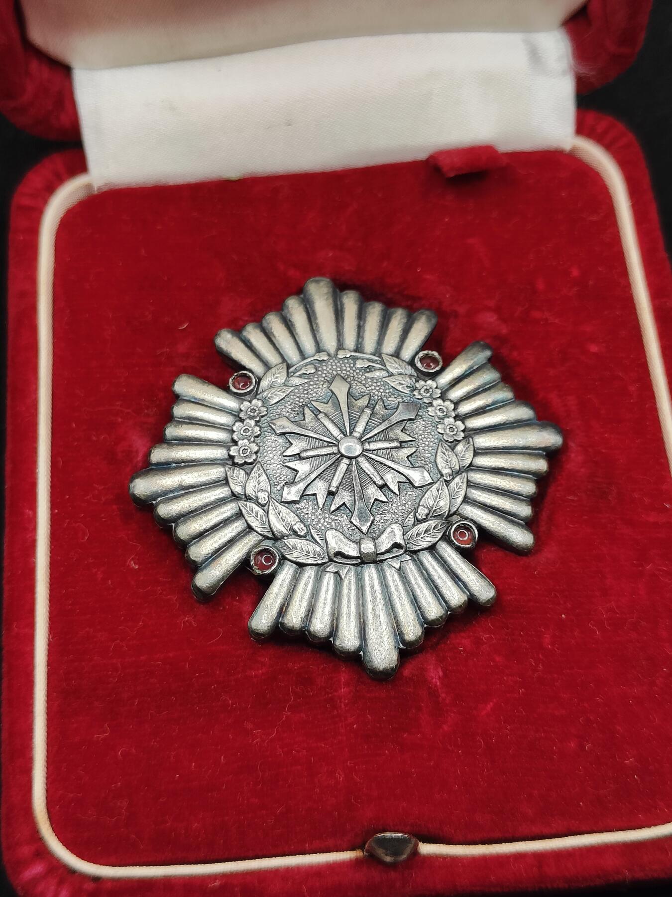 0元起拍勋章 第314期 咸鱼国勋章拍卖专场 11月30日（周日）下午6：00开始 纯银制 39克 日本消防勤续章