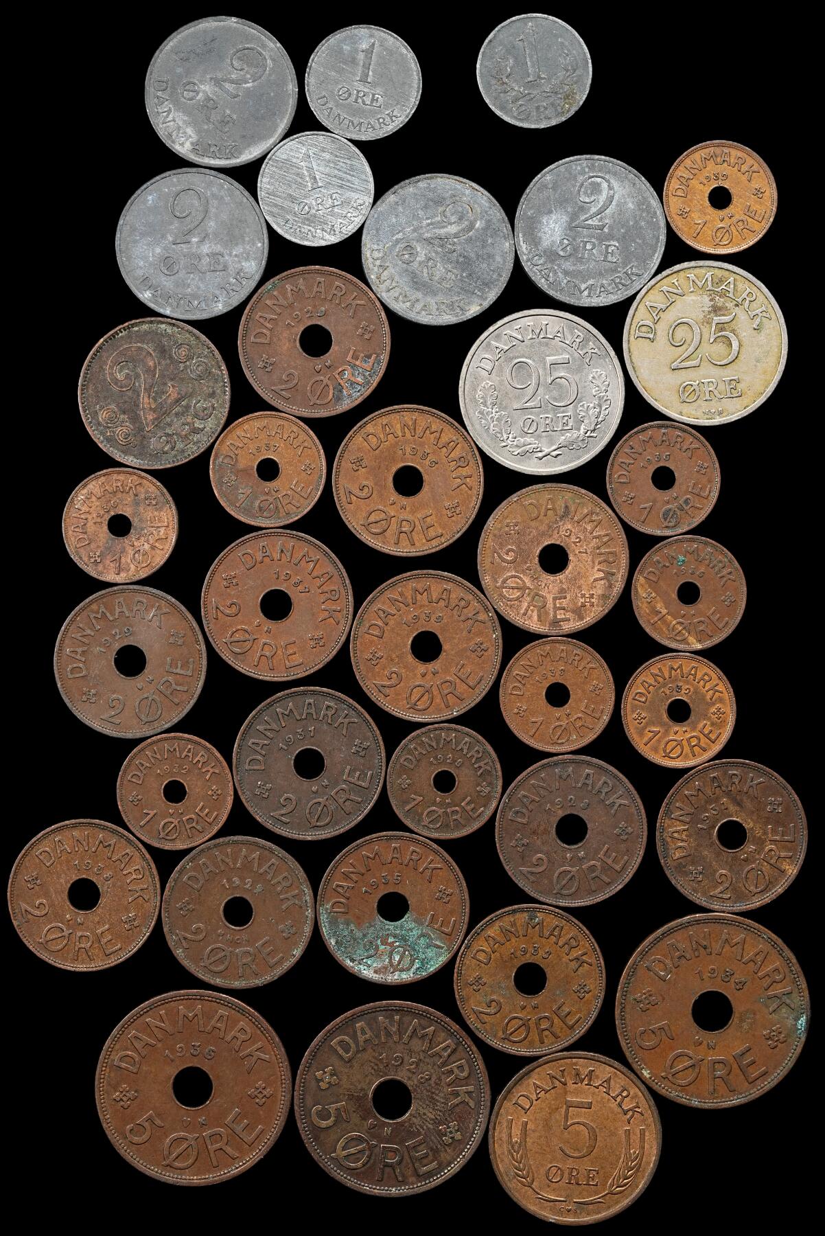 修遠堂世界钱币第九十五期 丹麦老币一组