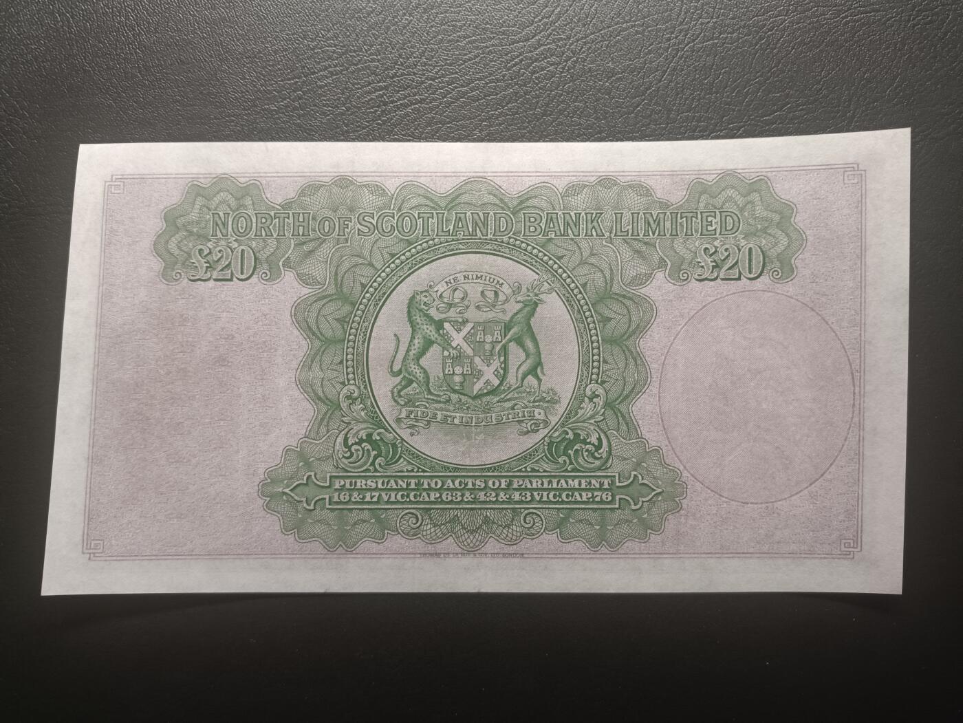 2025十一月第七期，总205期 苏格兰北方银行1940年20镑AUNC无47千位号2833，阿伯丁大教堂和银行徽章，极稀有早期战前大票幅大面值品种，已不存在的银行
