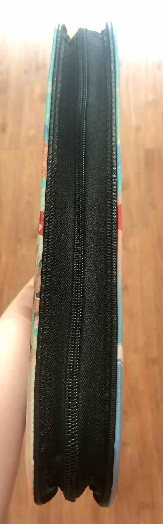 龙虎卡牌六五场 （无佣金，周六结拍，欢迎送拍） 【全新】水浒传拉链九宫拉链卡册（无卡页）