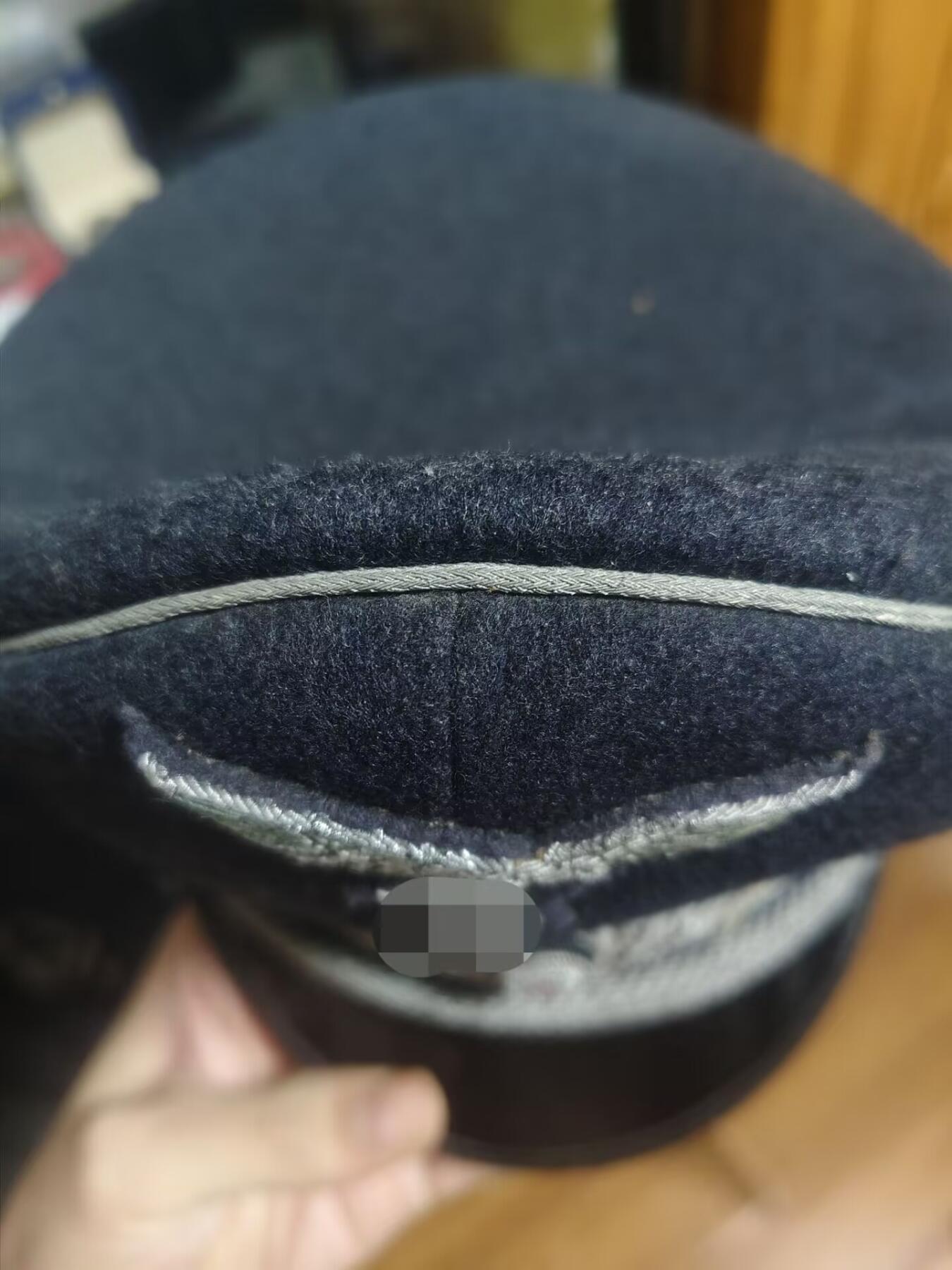 ww2德三，空军飞行员军官帽，58头围，粗毛呢材质，只有帽子，里面的原主人姓名都在，内标保存十分完好