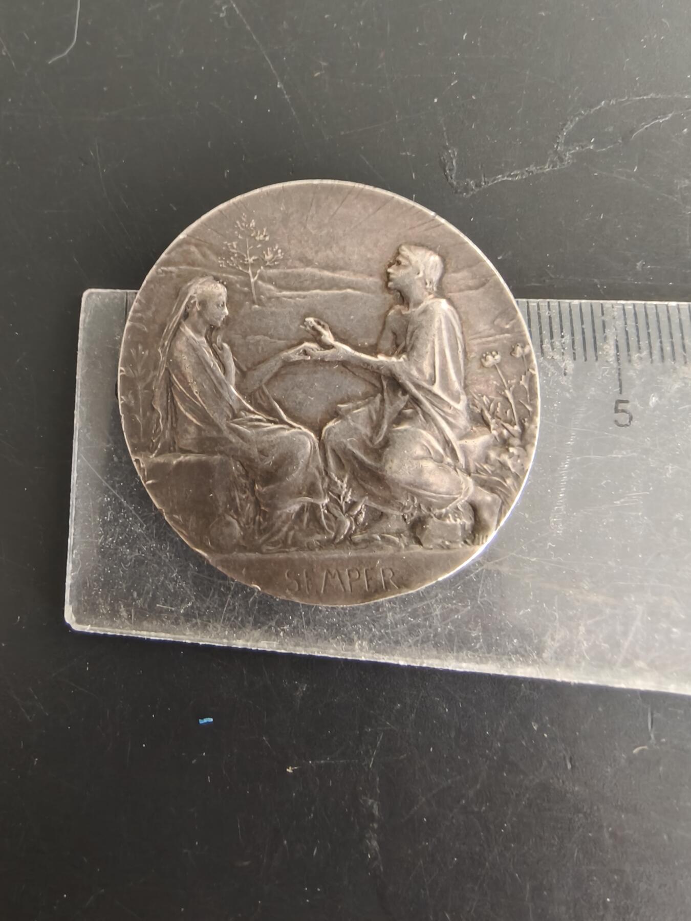 老王徽章第166期 法国大尺寸婚章    原盒    大师罗蒂版本    1919年    950银    直径42mm.    重量32.4g