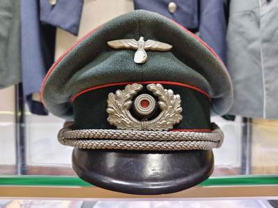ww2，德三陆军炮兵君官大檐帽，59大头围，斜纹马裤尼材质，内标保存完好，马鞍形很好看 - ww2，德三陆军炮兵君官大檐帽，59大头围，斜纹马裤尼材质，内标保存完好，马鞍形很好看