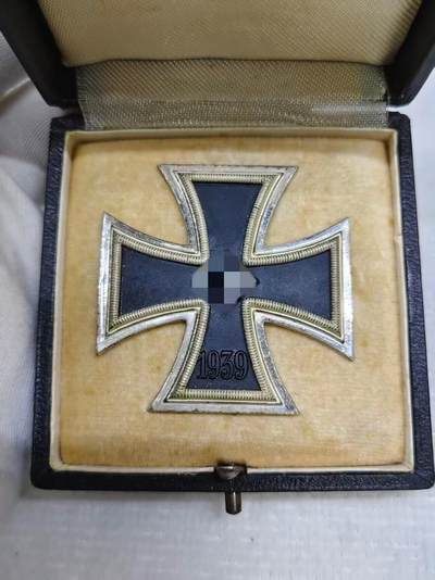 ww2，德三一级铁十字附带白油，l11厂厂标，带品相完美的原盒 - ww2，德三一级铁十字附带白油，l11厂厂标，带品相完美的原盒