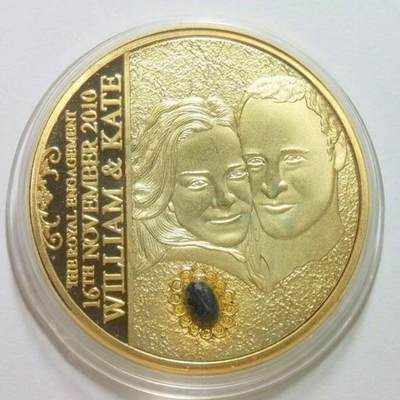 长老汇蛇年精选第七十九场拍卖 - 英国2010年 威廉王子与凯特订婚带宝石精制大镀金章 40mm