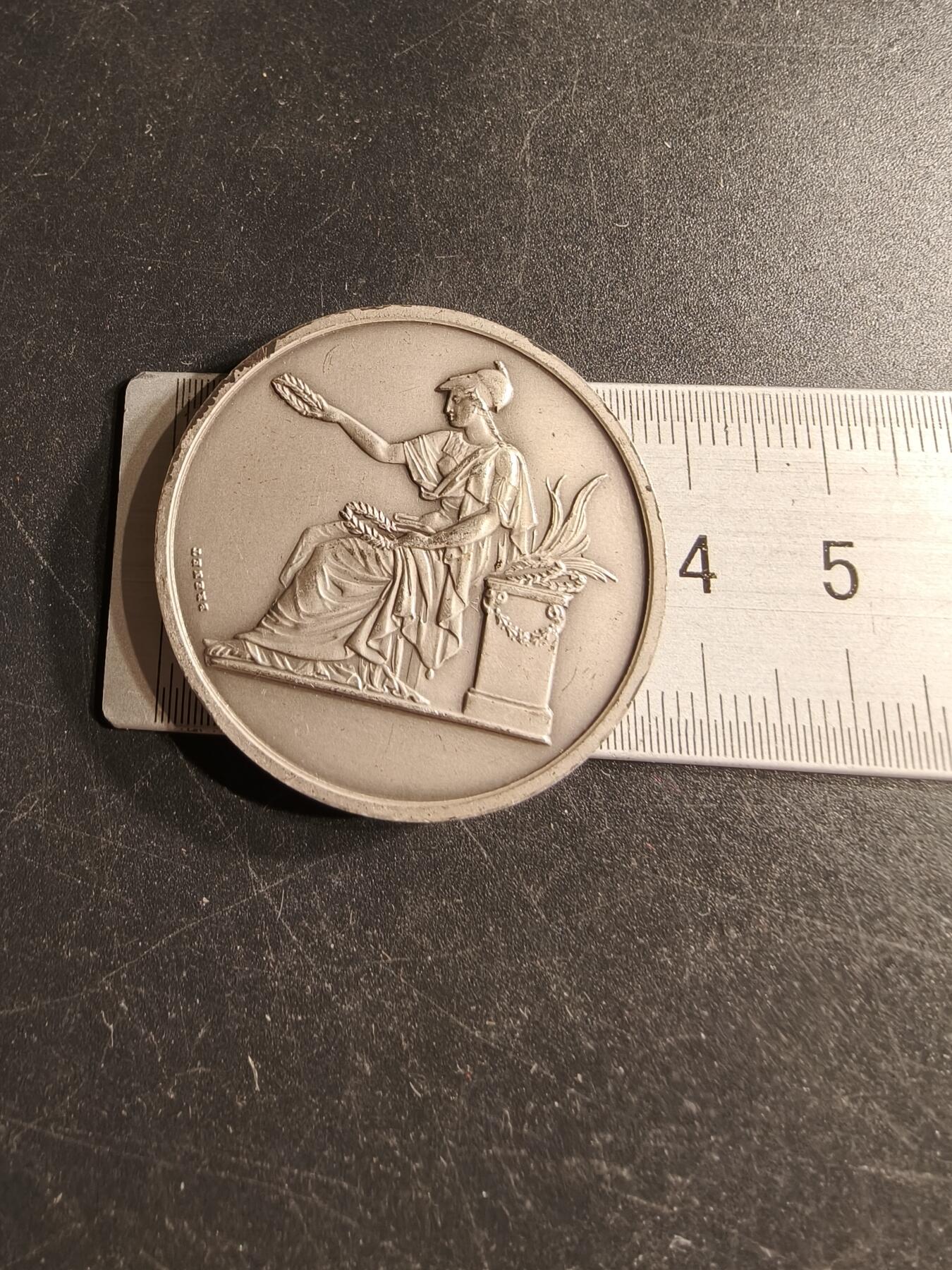 老王徽章第166期 法国1974年北部工业协会大银章    950银    直径38mm.   重量31.1g