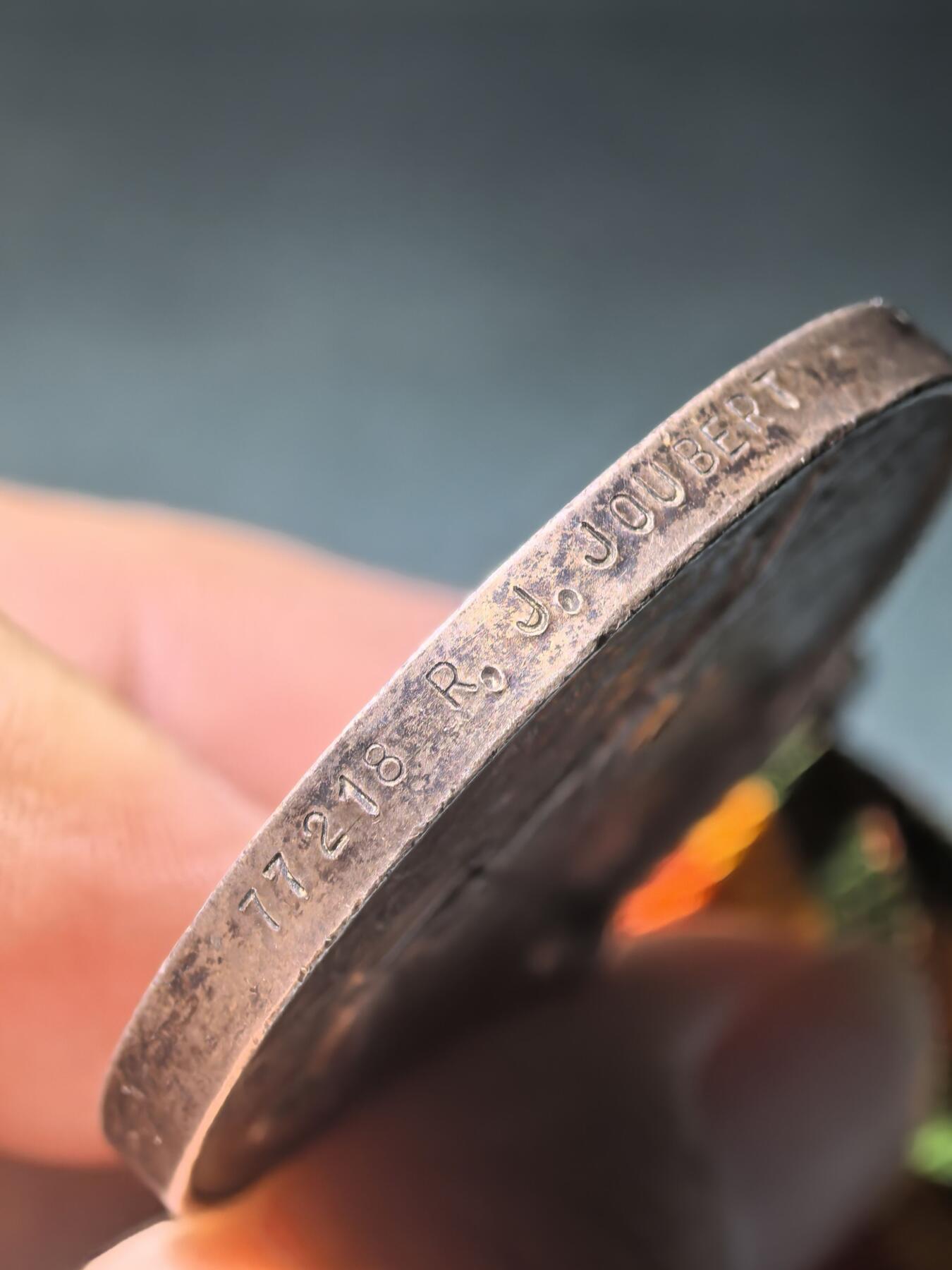 盛世勋华——号角文化勋章邮票专场拍卖第290期 英国二战非洲服役奖章 南非版 带边铭 银制