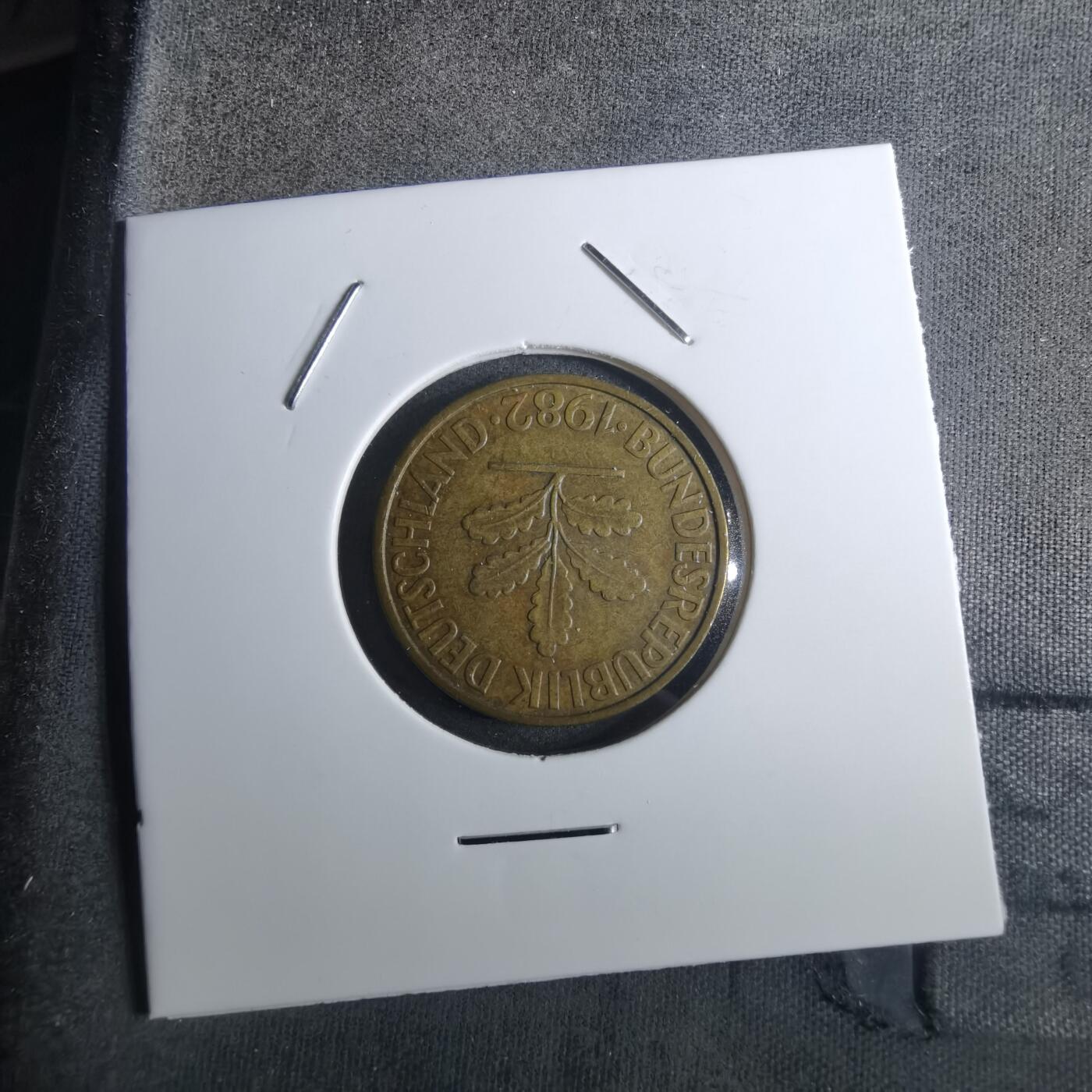 沼泽如烟--第916场 德国1982年10芬尼