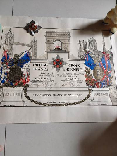 老王徽章第166期 - 大十字级英法友好协会勋章       带证书以及协会终身成员证      获得者为皮埃尔•德莱唐先生